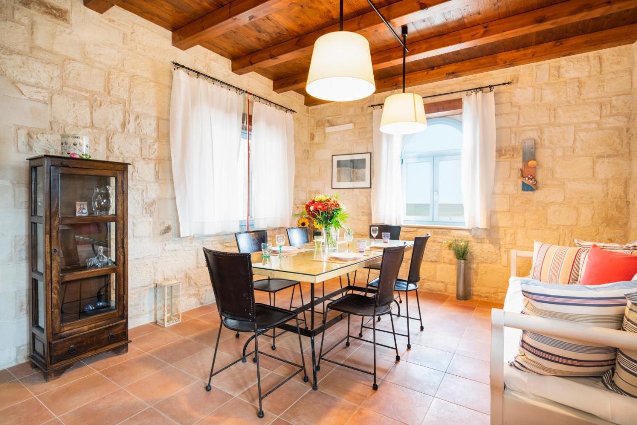 Beachfront Villa Turquoise With Private Pool, Bbq And Ping Pong Table Χανιά Εξωτερικό φωτογραφία